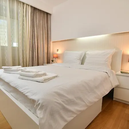 Charm Parliament View *