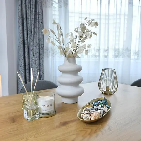 Charm Parliament View *