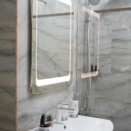 Charm Parliament View