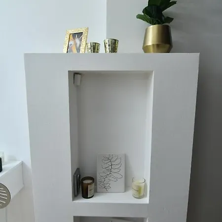 Διαμέρισμα Charm Parliament View *