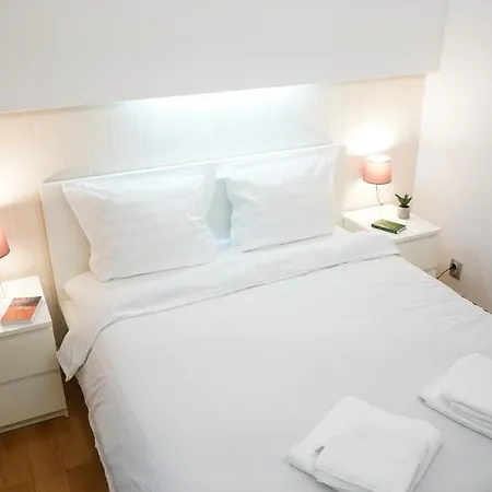 Charm Parliament View Daire *