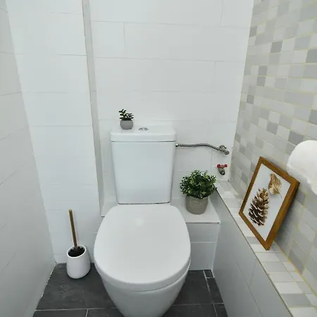 Charm Parliament View Daire *