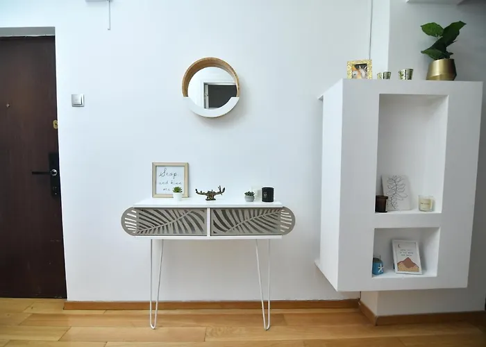 Charm Parliament View شقة *