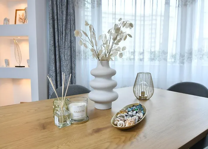 Charm Parliament View *