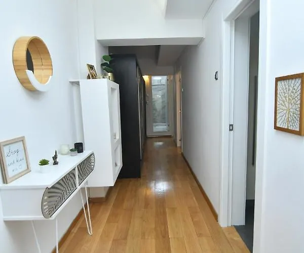 Charm Parliament View *