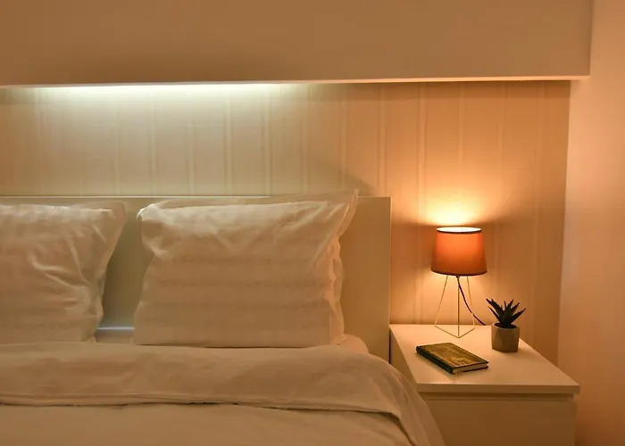 Charm Parliament View *