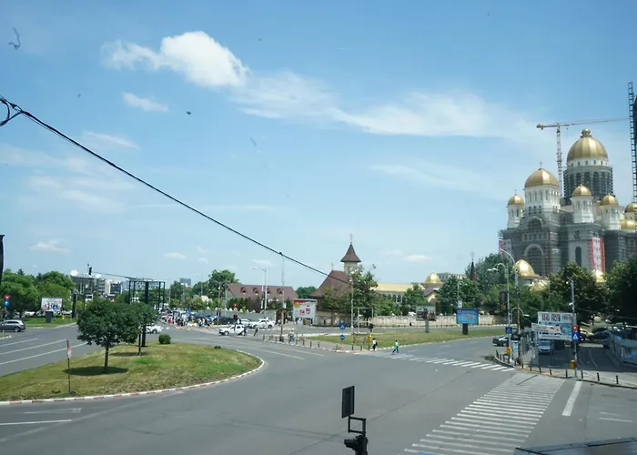 Charm Parliament View *