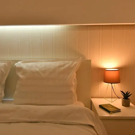 Charm Parliament View *