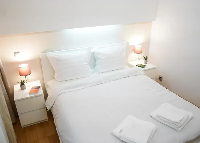 Charm Parliament View アパート *